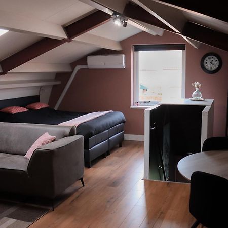 Schoonrewoerd B&B De Kalverschuur المظهر الخارجي الصورة