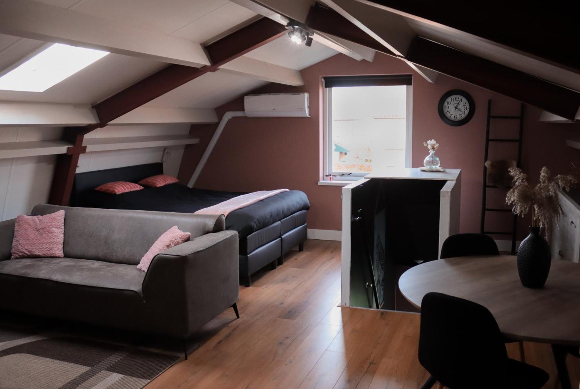 Schoonrewoerd B&B De Kalverschuur المظهر الخارجي الصورة