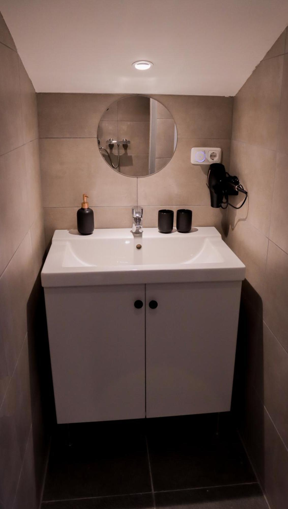 Schoonrewoerd B&B De Kalverschuur المظهر الخارجي الصورة