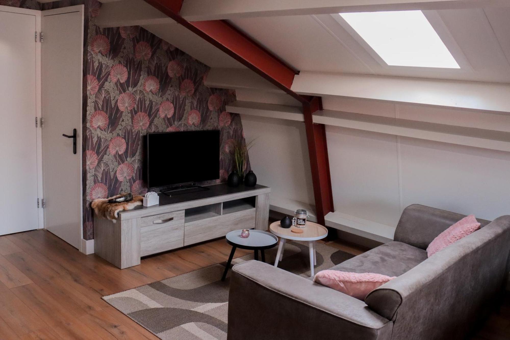 Schoonrewoerd B&B De Kalverschuur المظهر الخارجي الصورة