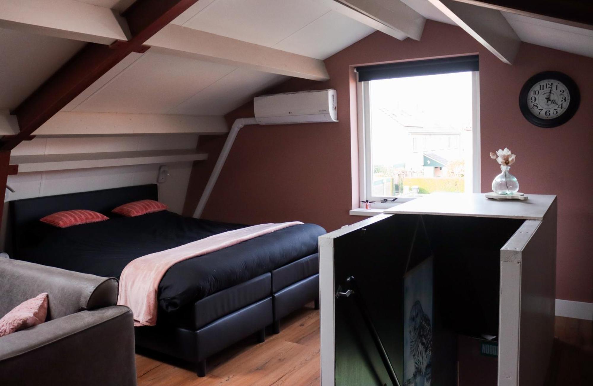 Schoonrewoerd B&B De Kalverschuur المظهر الخارجي الصورة